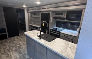 Dutchman Kodiak Ultimate RV