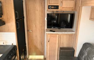 2020 Winnebago Minnie Winnie 2106ds RV rental photo 16