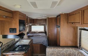 2015 Thor Motor Coach Chateau 22E