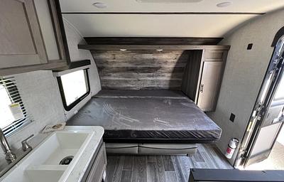 22FT Gulf Stream Ameri-Lite | Family Friendly