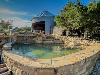 On The Rocks Glamping Resort