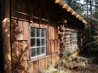Greentop Cabin Exterior