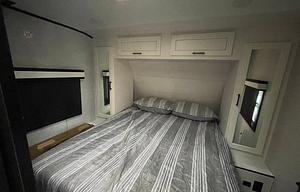 2024 Jayco Jay Feather 22BH Private Bed/Twin Bunk