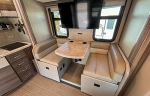 DELANO - Luxury Mini Coach for 2-4