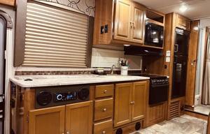Pocket-Friendly Paradise: Spacious + 125 mi