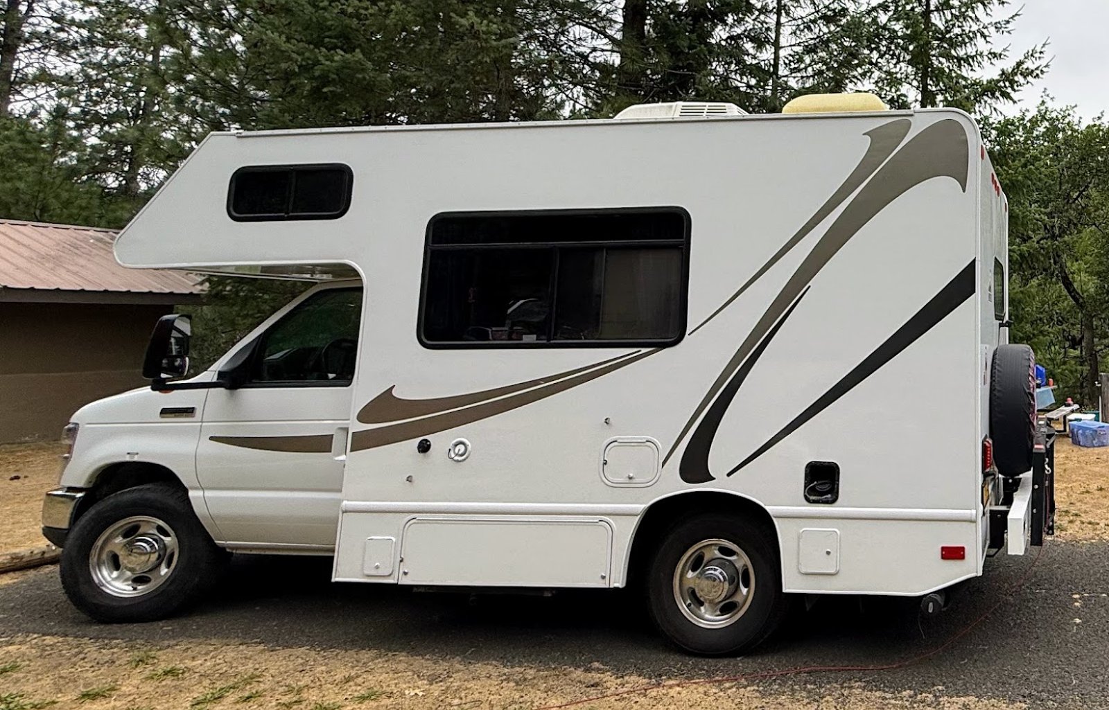 "The Dude" 2016 Thor Motor Coach Majestic 19G