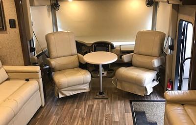 2018 Thor Miramar 35.2 Class A Motorcoach