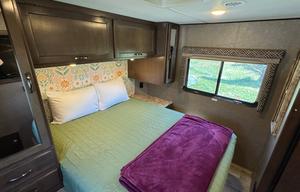 The Cheetah | Glamping on Wheels – Sleeps 6-8