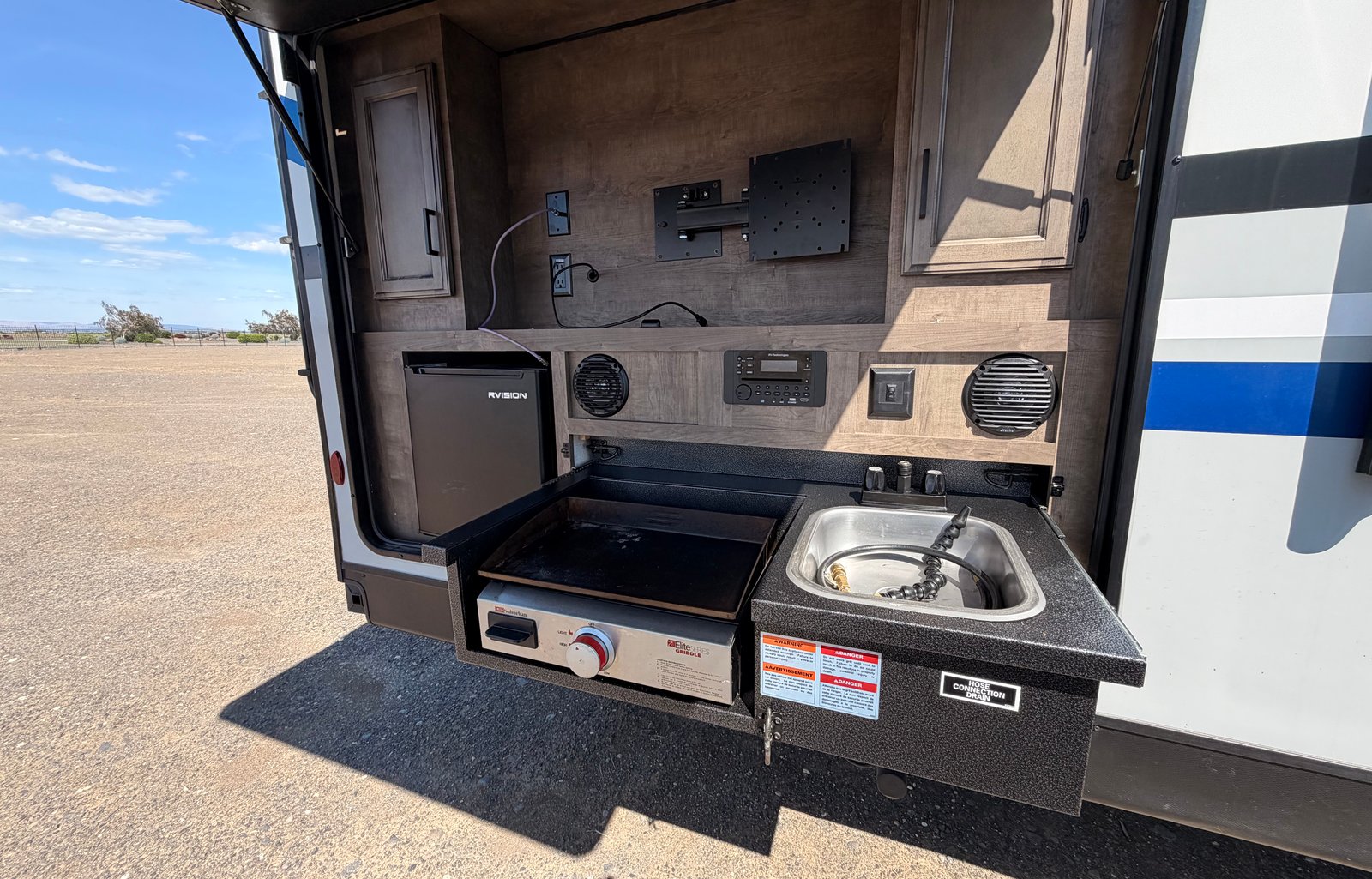 2022 Venture RV SportTrek ST332VBH