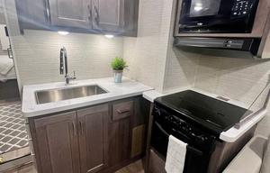 2025 Winnebago 31H Bunkhouse