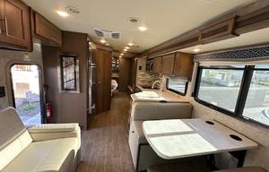 2022 Thor Motor Coach Omni BH35