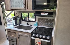 26' 2021 Sonic Bunkhouse - Sleeps 6 + 1 Child