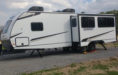 2022 CrossRoads RV Sunset 285ck
