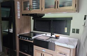 Family Camper 27ft Grey Wolf – Stress-Free Trips