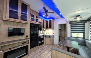 Cherokee Arctic Wolf | Luxury 5th Wheel Bunkhouse