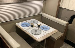 KeeJay's Wonderful Winnebago w/ dual slide-outs!