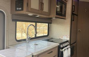 2021 Thor Motor Coach Ford E-350