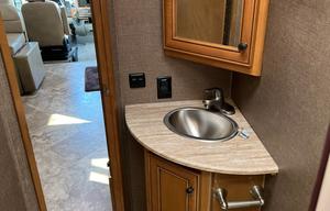 2018 Thor Motor Coach Chateau Sprinter 24FS RV rental photo 11