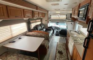 2003 Coachmen RV Leprechaun Premier 311FS Ford 450