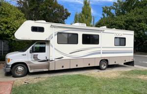 Wild Blue Yonder 2000 Fleetwood Tioga Class C!
