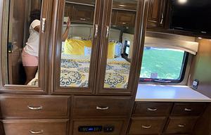 Luxury 2018 Thor Miramar RV Adventure