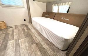 2021 Coachmen Catalina Legacy Edition travel trailer 38 ft