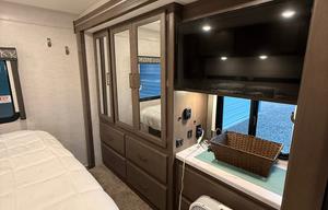 "Moms Fern" Thor Motor Coach 29D