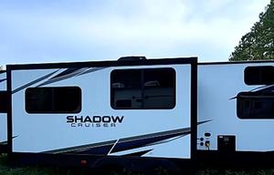 2022 Thor Shadow Cruiser- 2 Bedroom - Sleeps 10