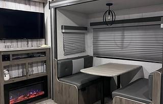 Fully equipped and super cozy camper