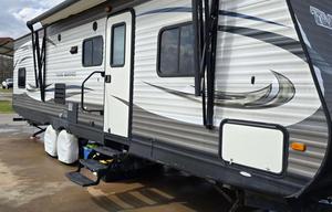 2015 Heartland Trail Runner 30USBH RV rental photo 5