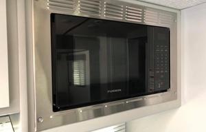 2021 Keystone Bullet 2 BD (1 1/2 BA) Delivery only