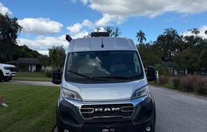 Luxury Thor Motorhome | Your Home Away From Home