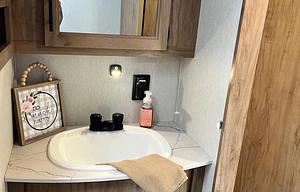 ❃ Glamping Oasis