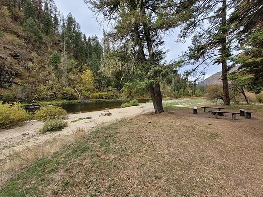 005, Loop: AREA SOUTH FORK CAMPGROUND