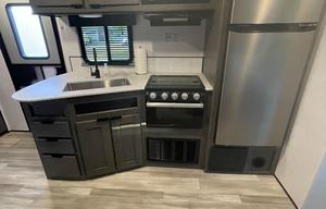 2022 Cruiser MPG Ultra Light King Bed Private Bunk