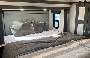 2022 Keystone RV Sprinter 3570FWLFT
