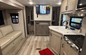 2026 Catalina Summit Series 8 261BHS RV rental photo 16
