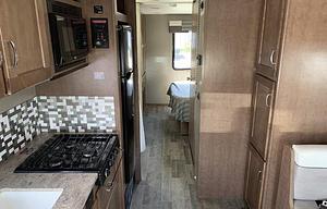 KeeJay's Wonderful Winnebago w/ dual slide-outs!
