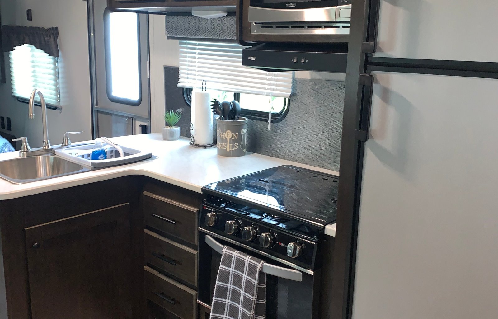 2020 Heartland Pioneer DS 320