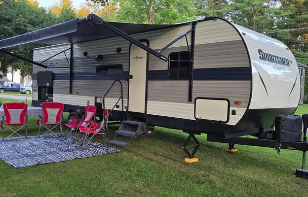 Wanderlust Camper Rental - 2021 KZ Sportsmen
