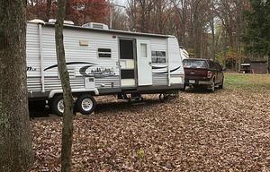 2006 Salem 37BHSS2Q RV rental photo 2