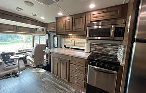 The Lone Star Lodge – Tailgate-Ready, Pet-Friendly