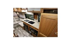 Chillux: 2014 Roadtrek Adventurous RS