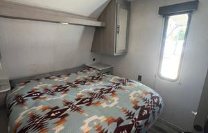 2022 Dutchmen RV Coleman Lantern Series 242BH