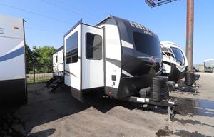 The Royal -  2021 Rockwood Signature Ultra