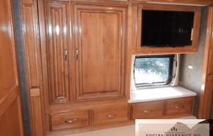 Home on the Road - 37ft Luxury RV
