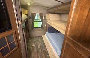 2016 Keystone RV Premier Ultra Lite 34BHPR