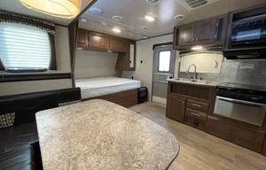 Heartland Trail Runner 28TH Toy Hauler