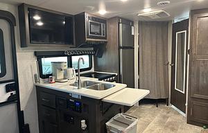 5 STAR PARADISE ON WHEELS wherever you take it!!!