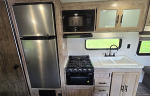 2024 Gulf Stream Ameri-lite 26BHG (#22)